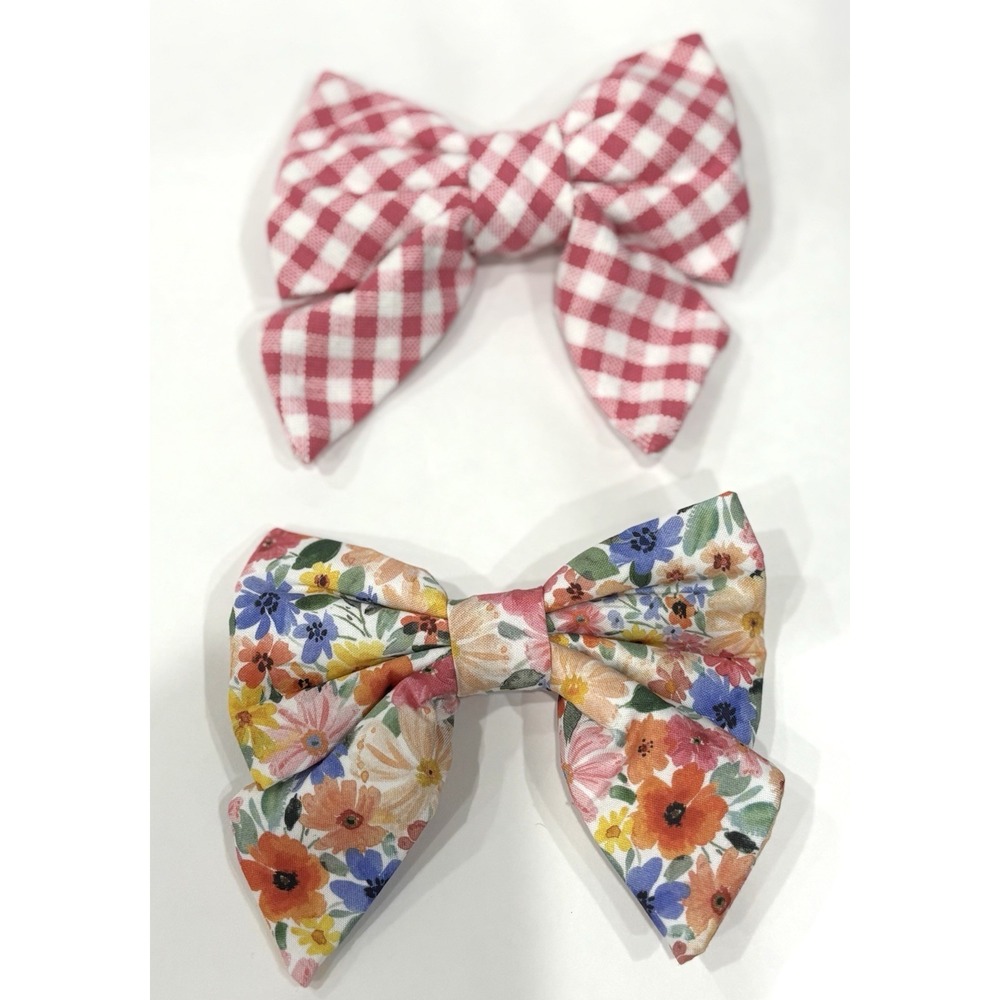 The Foggy Dog Collar Bow Ties Lot of 2 Floral Pink Gingham with Storage Bag - Picture 3 of 6